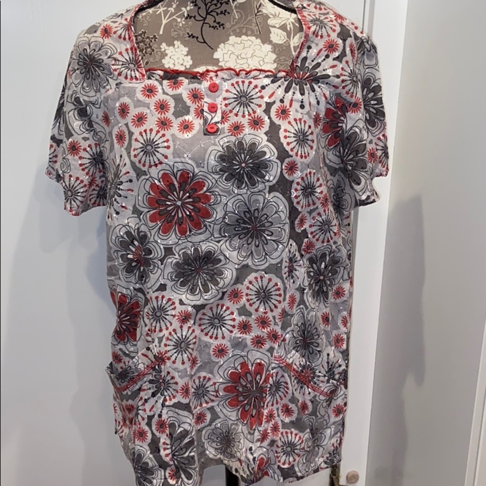 Elan Eyelet Flower Tunic With Pockets